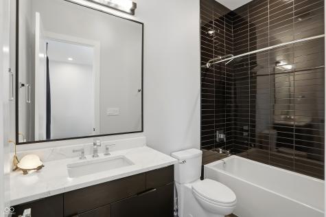 3995 Chapel Hill Court Bargersville IN 46106