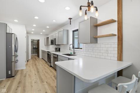 2510 Baur Drive Indianapolis IN 46220