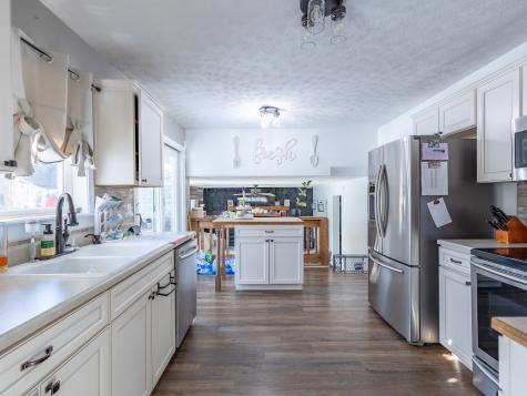 677 W Edgewood Avenue Indianapolis IN 46217