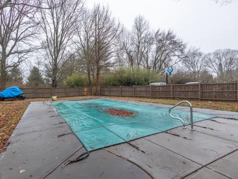 677 W Edgewood Avenue Indianapolis IN 46217