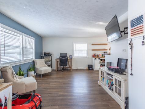 677 W Edgewood Avenue Indianapolis IN 46217