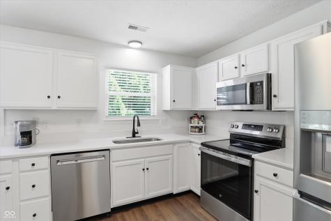 10632 Ashview Drive Fishers IN 46038