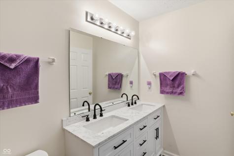 10632 Ashview Drive Fishers IN 46038