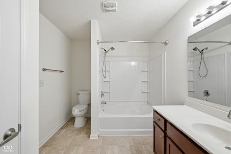1034 Hendon Court Westfield IN 46074