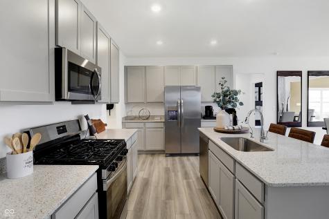 1563 Pine Circle Franklin IN 46131