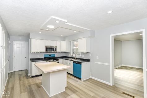 6035 Buckskin Court Indianapolis IN 46250