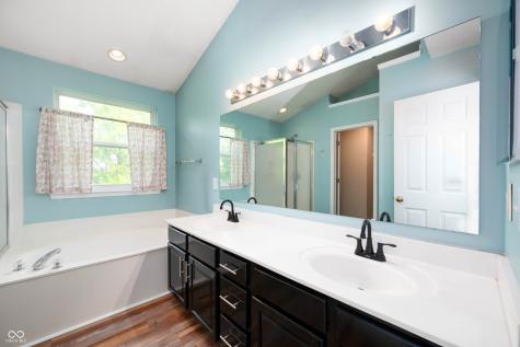 8578 Nolan Drive Fishers IN 46038