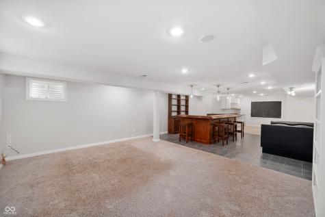 8578 Nolan Drive Fishers IN 46038