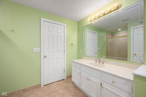 8578 Nolan Drive Fishers IN 46038