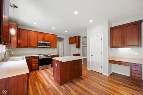 8578 Nolan Drive Fishers IN 46038
