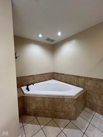 2018 Elizaville Road Lebanon IN 46052
