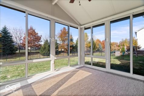 6406 Concord Drive Zionsville IN 46077