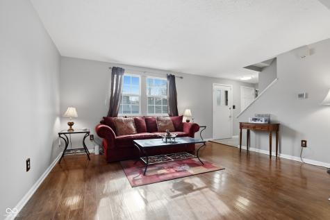 9308 Thornwood Drive Indianapolis IN 46250