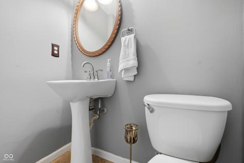 9308 Thornwood Drive Indianapolis IN 46250