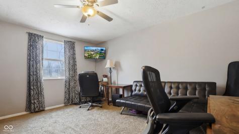 9308 Thornwood Drive Indianapolis IN 46250