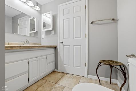9308 Thornwood Drive Indianapolis IN 46250