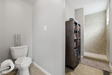 9308 Thornwood Drive Indianapolis IN 46250