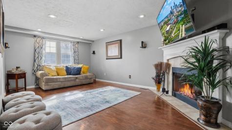 9308 Thornwood Drive Indianapolis IN 46250