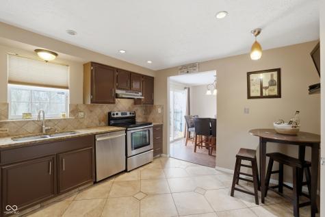 9308 Thornwood Drive Indianapolis IN 46250