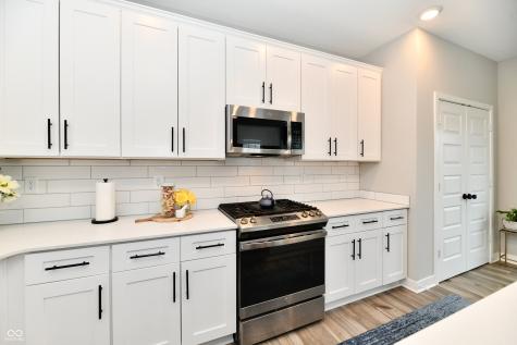 6988 Sunstone Place Carmel IN 46033