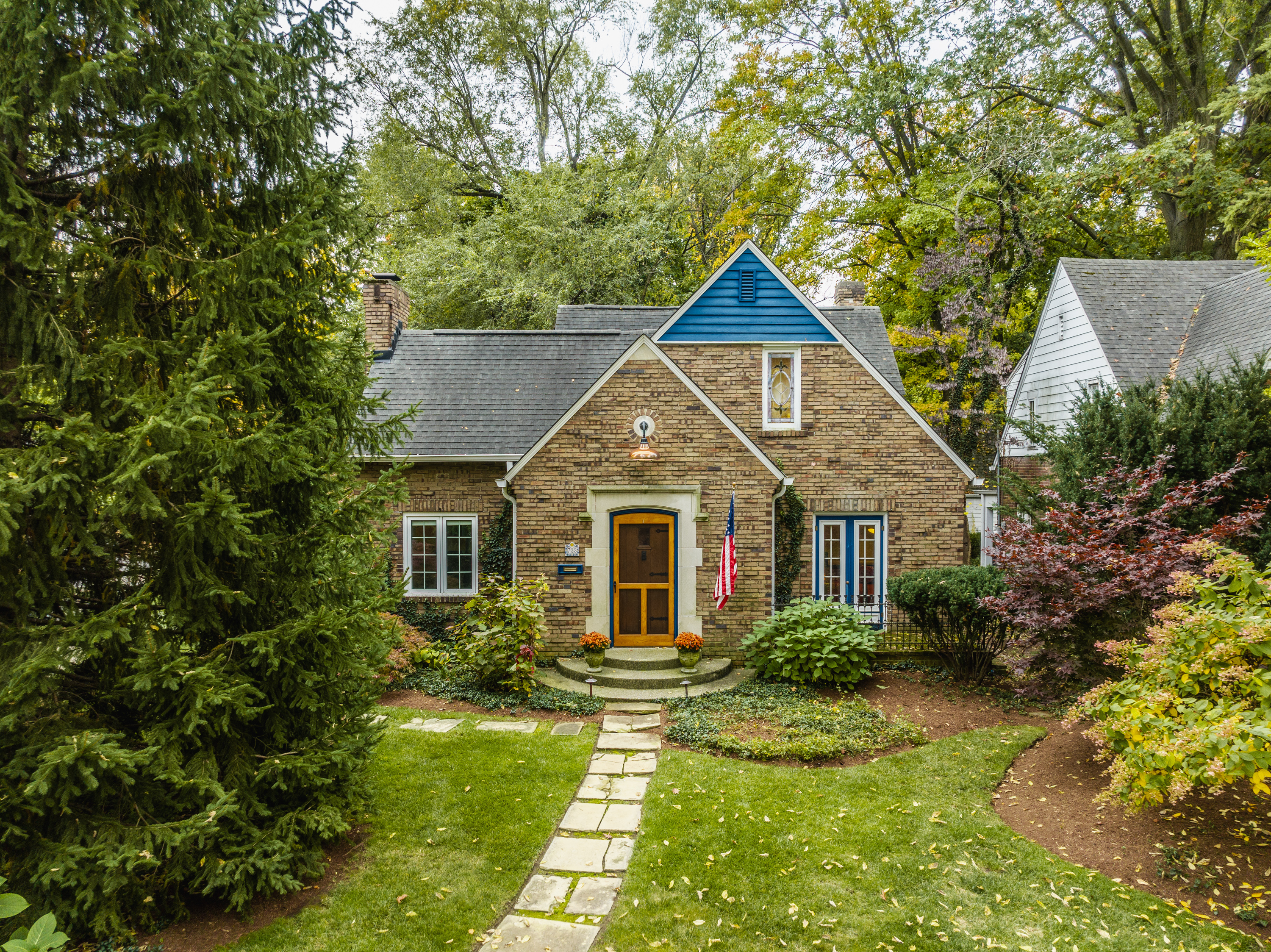 733 E 57th Street Indianapolis IN 46220