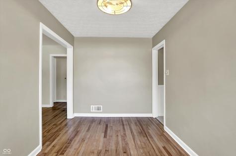 37 Maxwell Road Indianapolis IN 46217