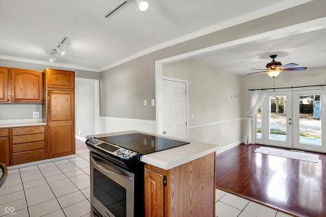 37 Maxwell Road Indianapolis IN 46217