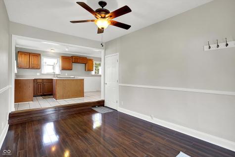 37 Maxwell Road Indianapolis IN 46217