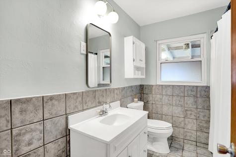 37 Maxwell Road Indianapolis IN 46217