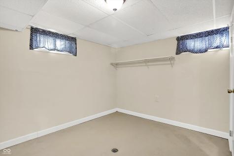 37 Maxwell Road Indianapolis IN 46217