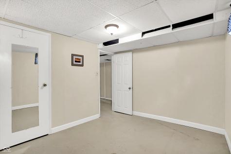 37 Maxwell Road Indianapolis IN 46217