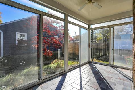 37 Maxwell Road Indianapolis IN 46217