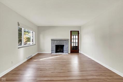 37 Maxwell Road Indianapolis IN 46217