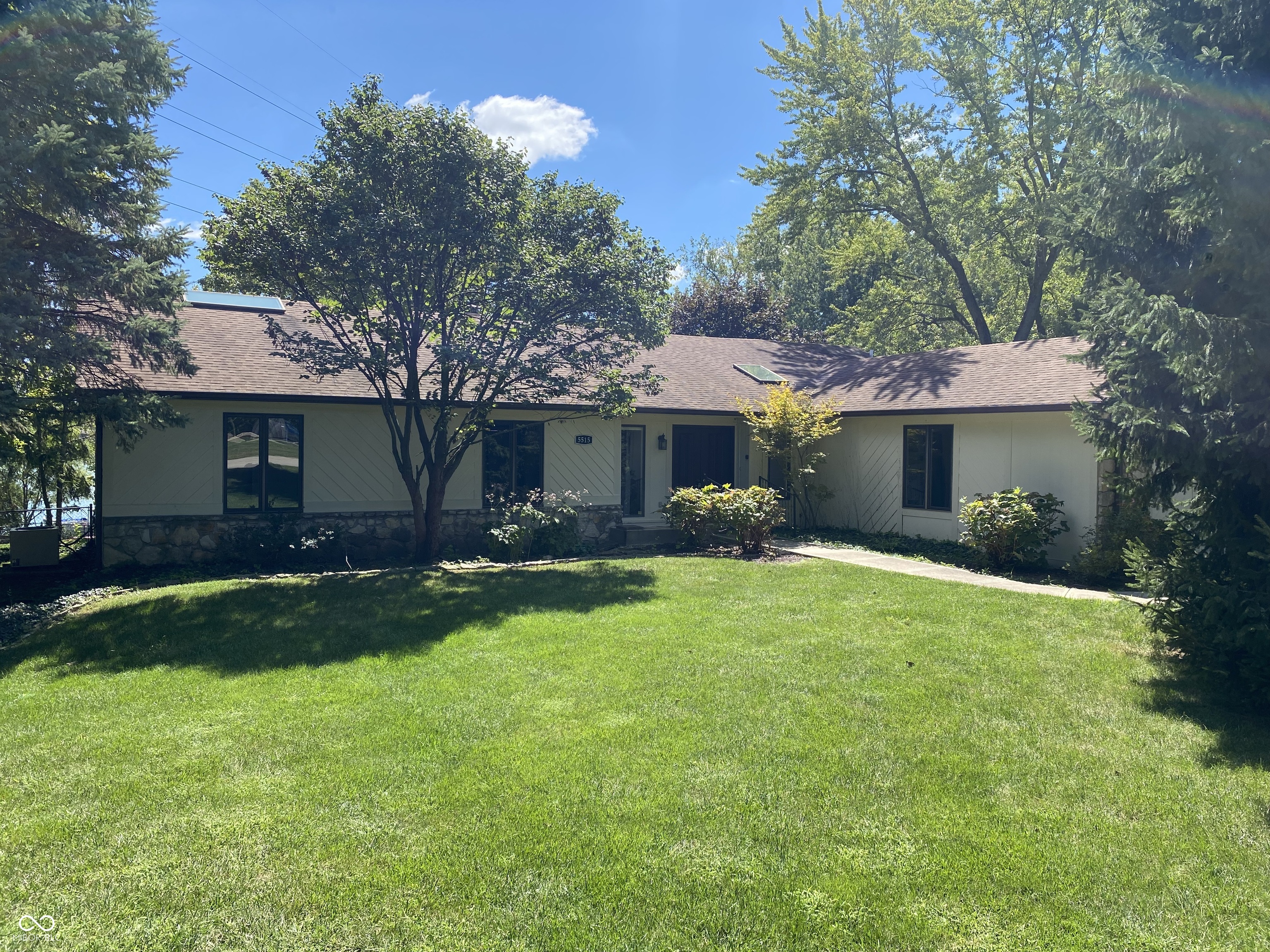 5515 Shorewood Drive Indianapolis IN 46220
