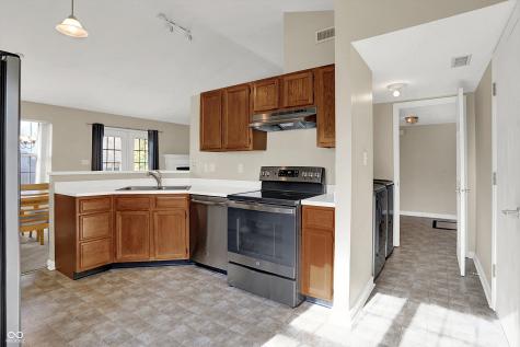 7532 Crickwood Lane Indianapolis IN 46268