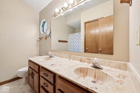 7831 Bayridge Drive Indianapolis IN 46236