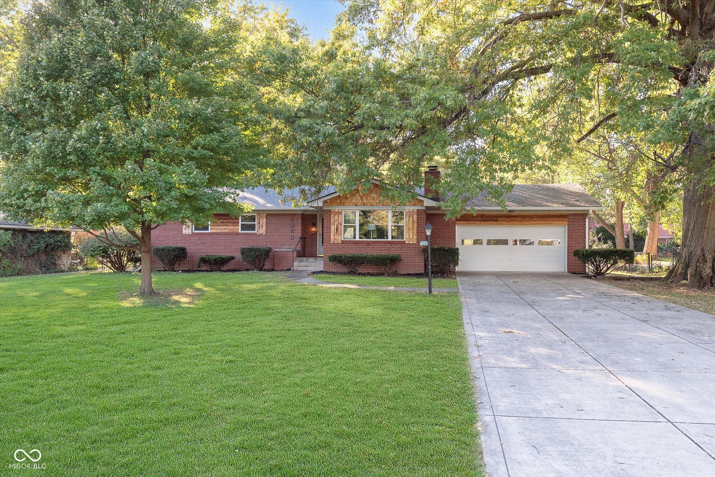 8240 Kimlough Drive Indianapolis IN 46240