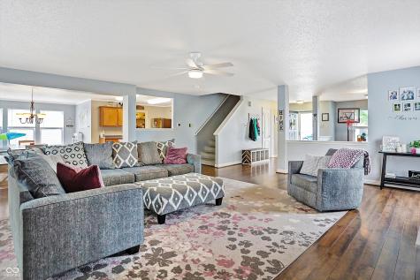 3221 Holt Street Whiteland IN 46184