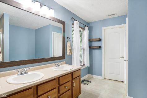 3221 Holt Street Whiteland IN 46184