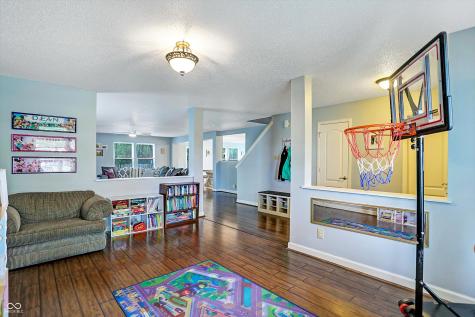 3221 Holt Street Whiteland IN 46184