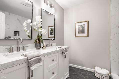 5765 Susan Drive E Indianapolis IN 46250