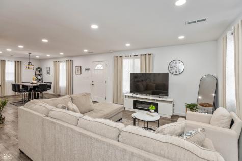2157 Wallace Avenue Indianapolis IN 46218