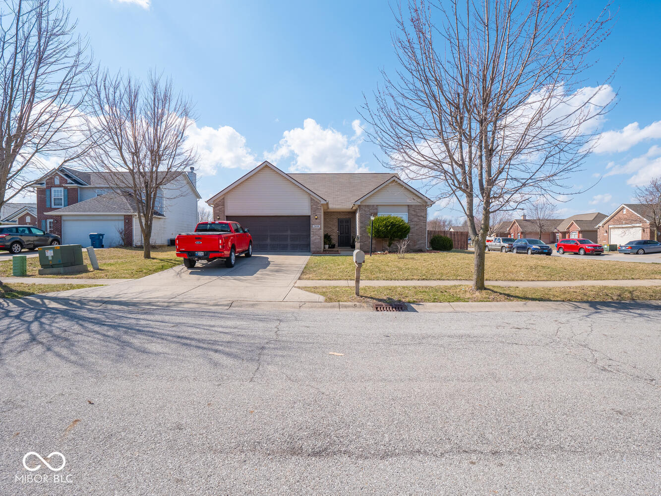 7404 Oak Mill Court Indianapolis IN 46217