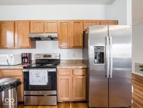 7404 Oak Mill Court Indianapolis IN 46217