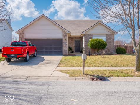 7404 Oak Mill Court Indianapolis IN 46217