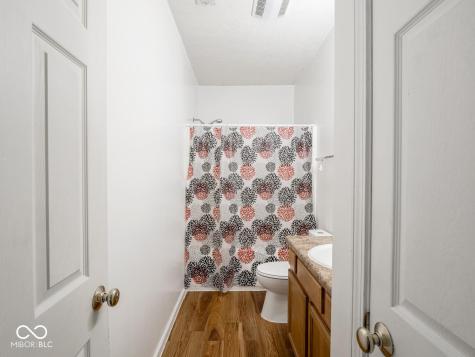 7404 Oak Mill Court Indianapolis IN 46217