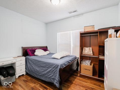 7404 Oak Mill Court Indianapolis IN 46217