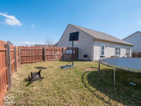 7404 Oak Mill Court Indianapolis IN 46217