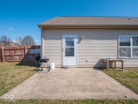7404 Oak Mill Court Indianapolis IN 46217