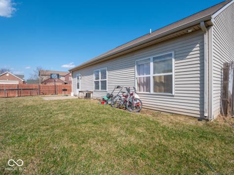 7404 Oak Mill Court Indianapolis IN 46217